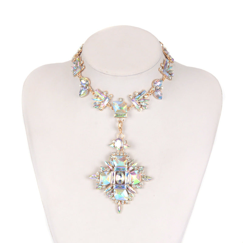 Alloy Inlaid Gemstone Necklace — Crystal Statement Jewelry