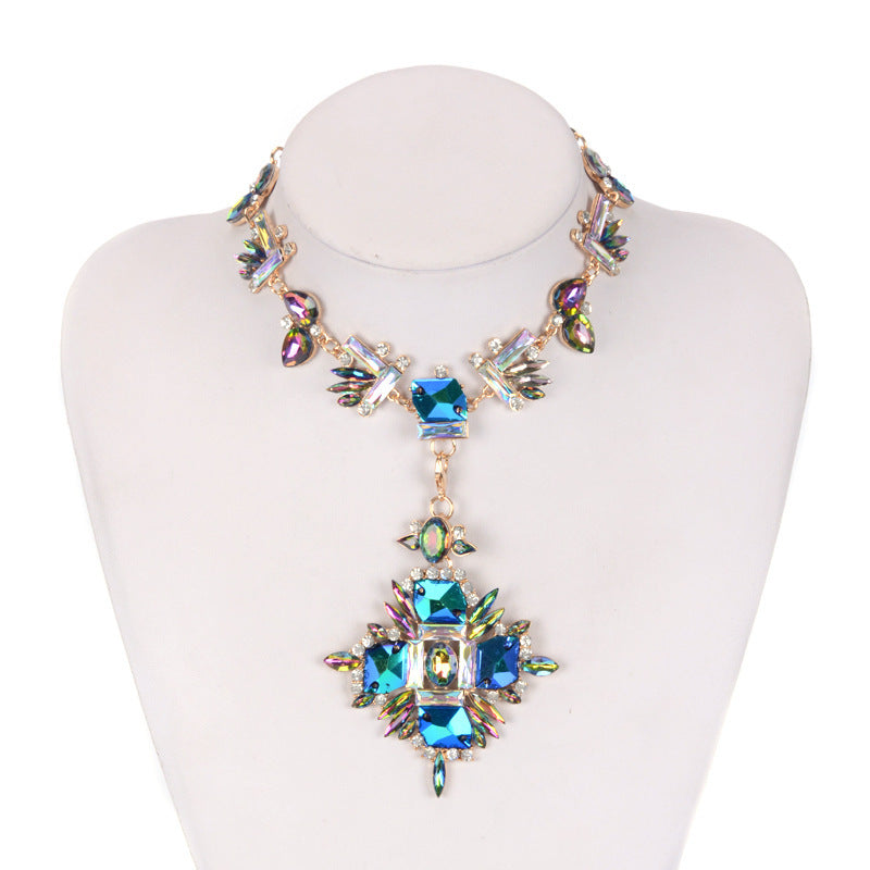 Alloy Inlaid Gemstone Necklace — Crystal Statement Jewelry