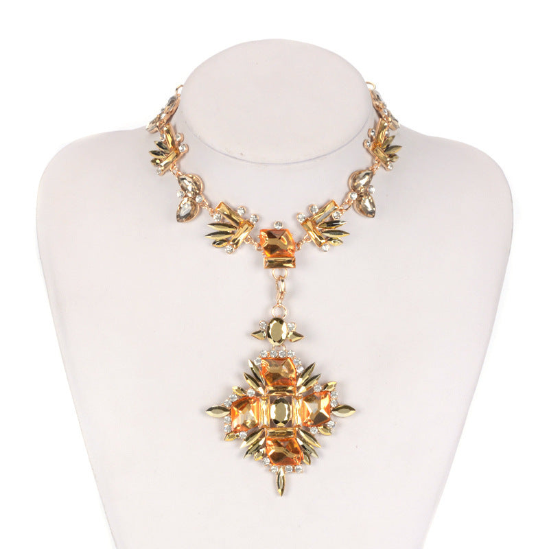 Alloy Inlaid Gemstone Necklace — Crystal Statement Jewelry