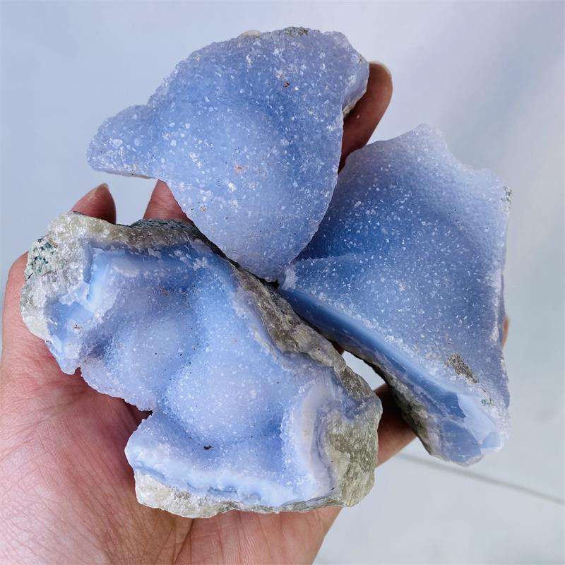 Raw Stone Ornament Donghai Crystal Aromatherapy Stone