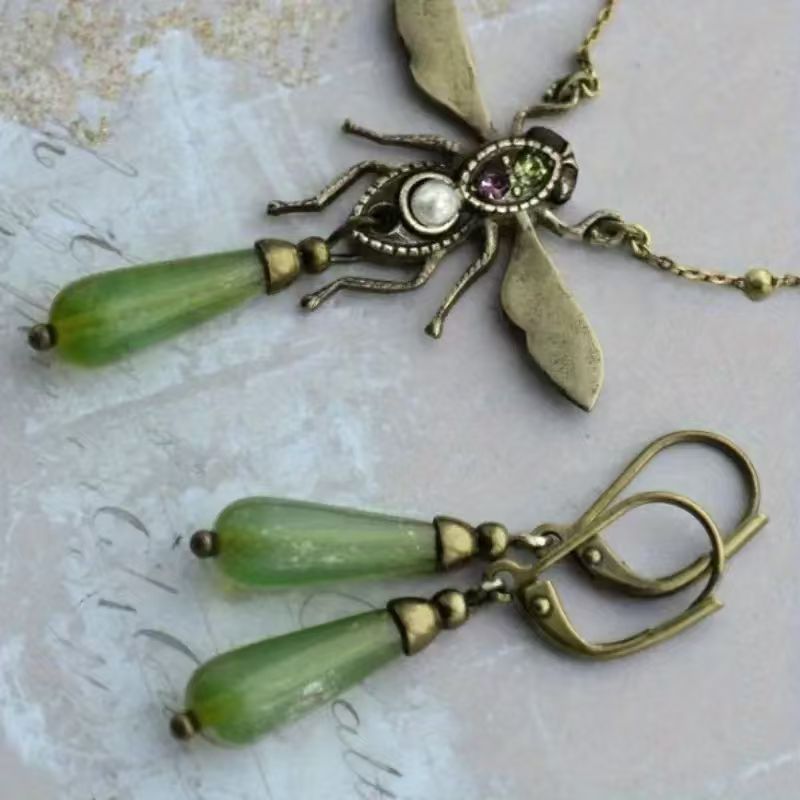 Women's Vintage Gemstone Necklace Set