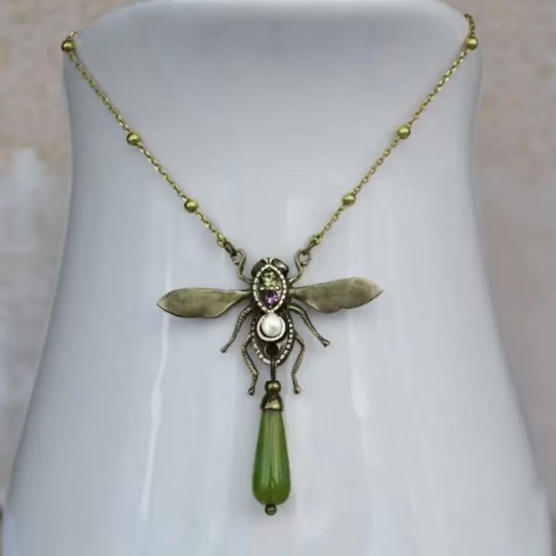 Women's Vintage Gemstone Necklace Set